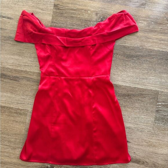 REFORMATION Lanelle Silk Dress In Cherry Sz 6 - Picture 3 of 5